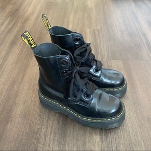 COPY - Dr. Martens Molly Platform Boot